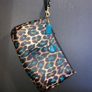 LIKENEW COACH WRISTLET!